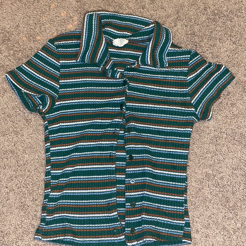 Tilly’s Button Up Polyester Fitted Top